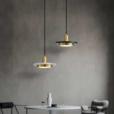 Lampe &agrave; suspension en marbre