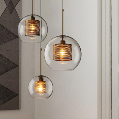Lampe &agrave; suspension en verre Chiswick au d&eacute;cor moderne