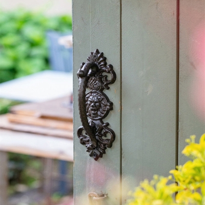 Poign&eacute;e de porte vintage sculpt&eacute;e en fonte de style europ&eacute;en classique