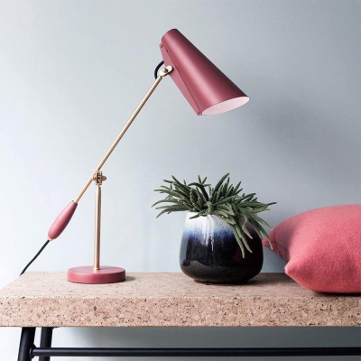 Lampe de table &agrave; d&eacute;coration artistique simple et moderne