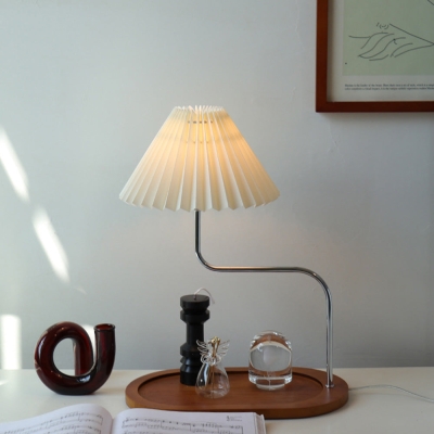 Lampe de table de mode pliss&eacute;e vintage
