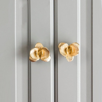 Poign&eacute;es et boutons de meuble europ&eacute;en Phalaenopsis en laiton dor&eacute;